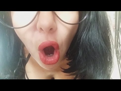 ❤️ عزيزتي ، زوجة والدتك لن تسمح لك بالذهاب إلى المدرسة اليوم ... أحتاجك كثيرًا ...
